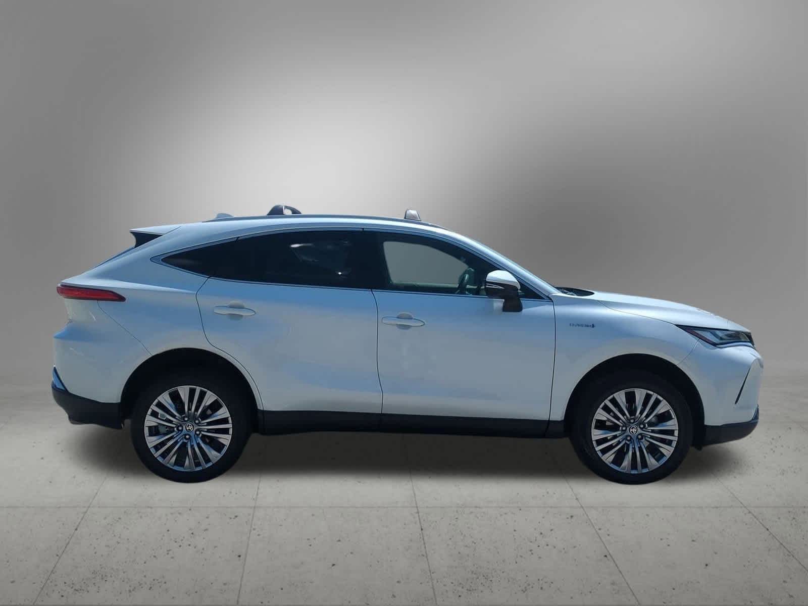 Thumbnail: 2021 Toyota Venza - 7