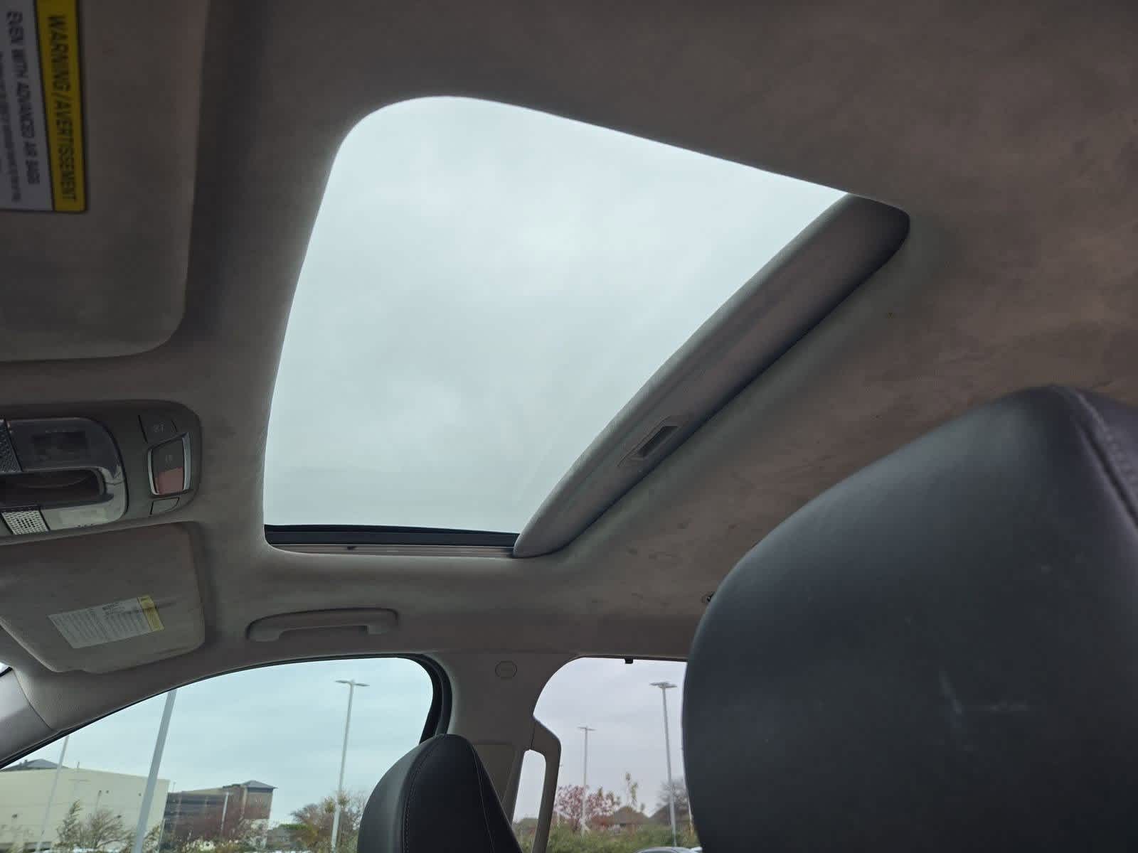 Thumbnail: 2023 Kia Telluride - 18