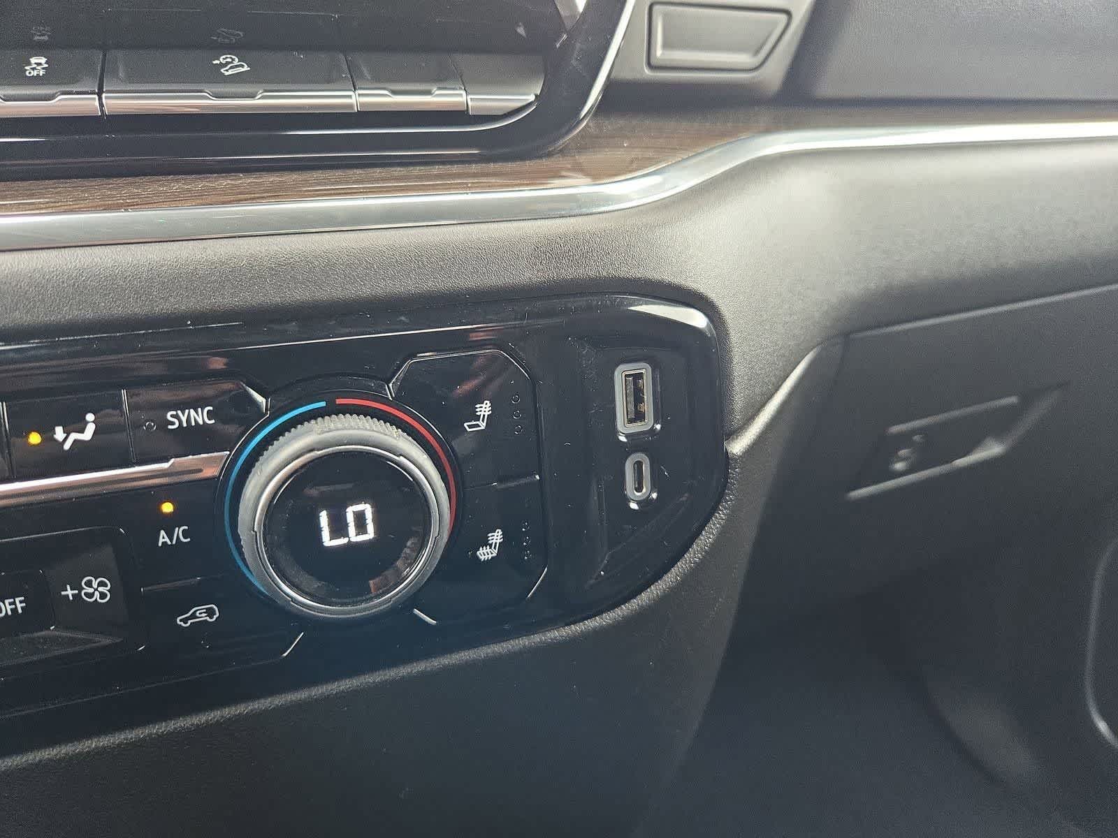 Thumbnail: 2023 Chevrolet Silverado 1500 - 27