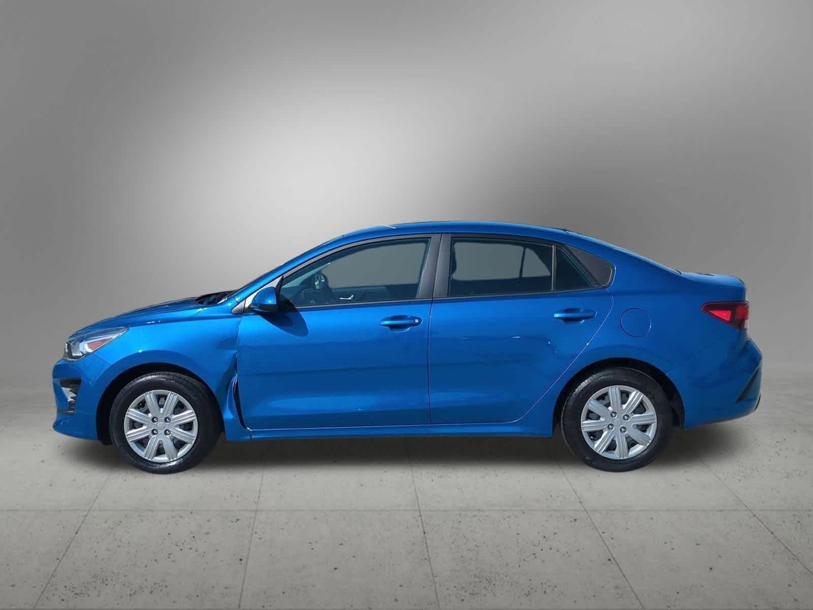 Thumbnail: 2023 Kia Rio - 3