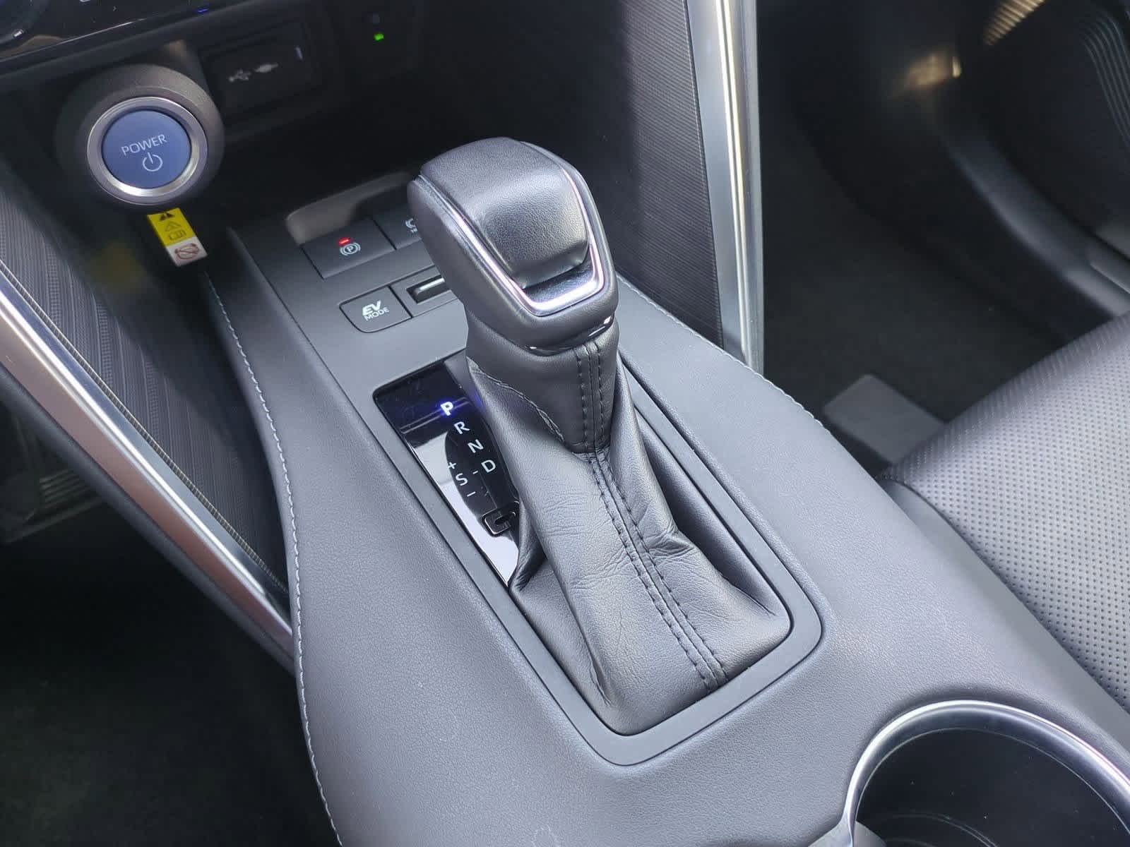 Thumbnail: 2021 Toyota Venza - 29