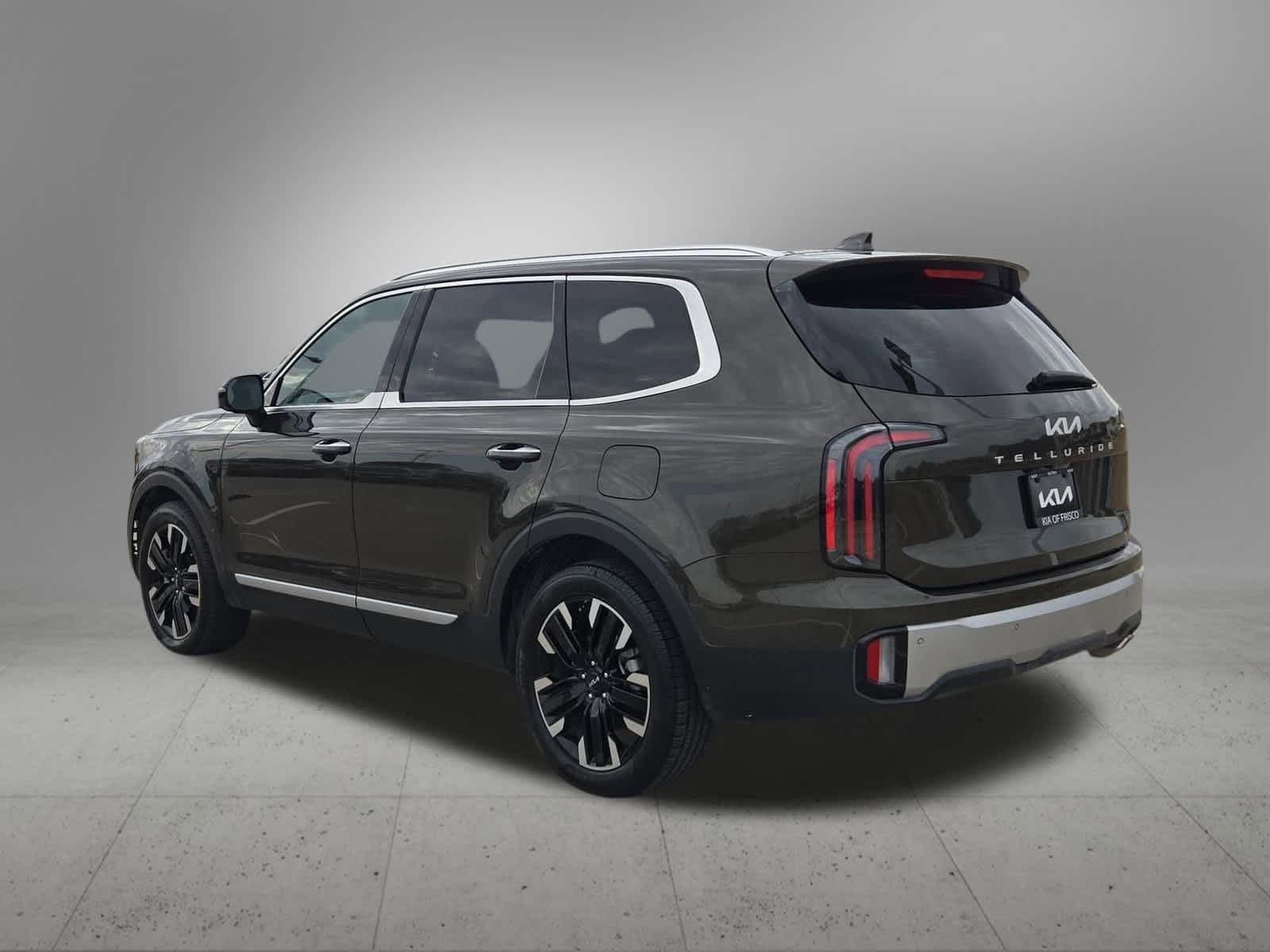 Thumbnail: 2023 Kia Telluride - 4