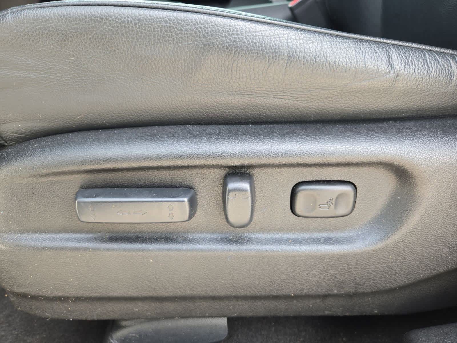 Thumbnail: 2018 Honda Pilot - 16