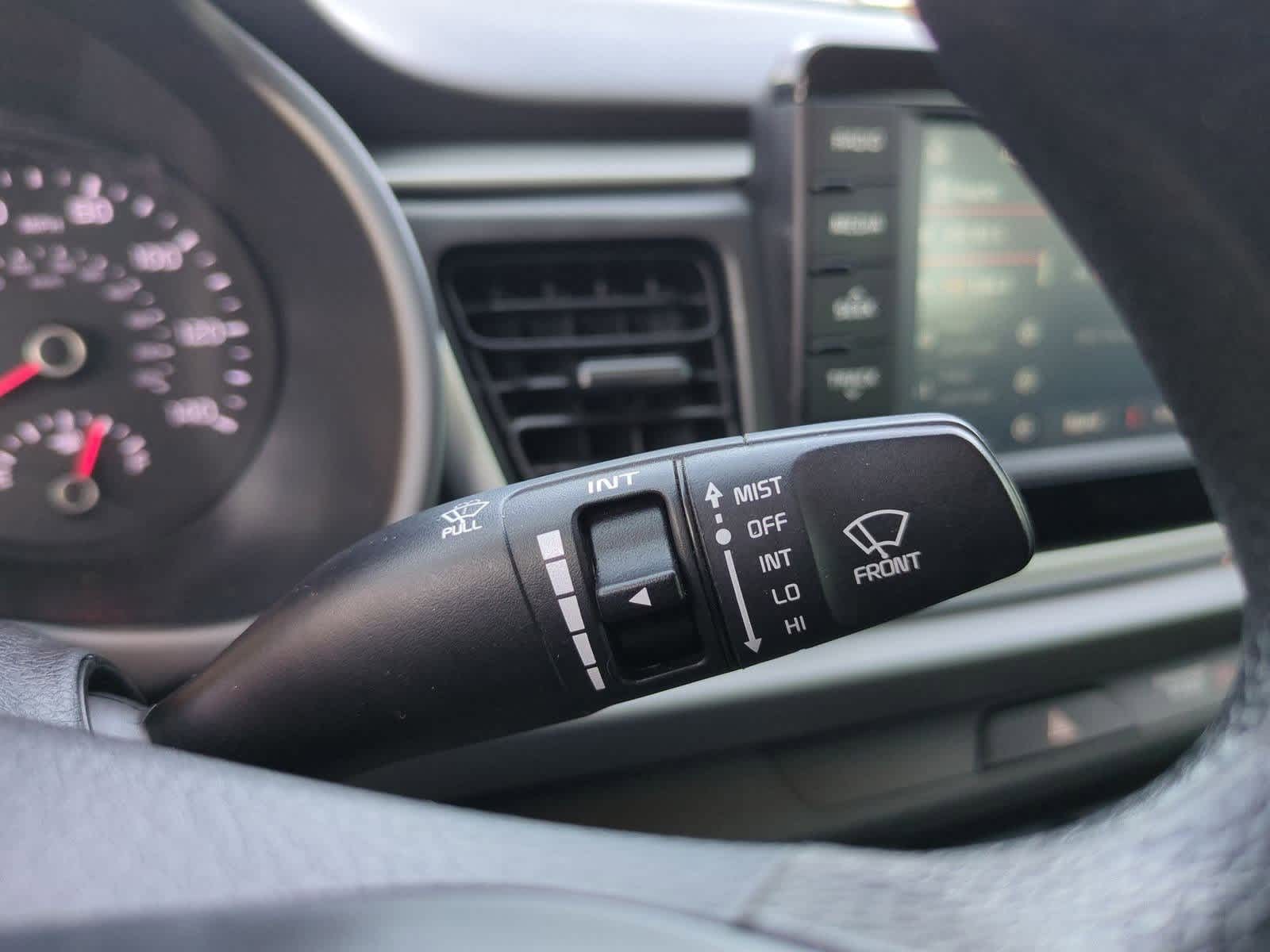 Thumbnail: 2019 Kia Rio - 24