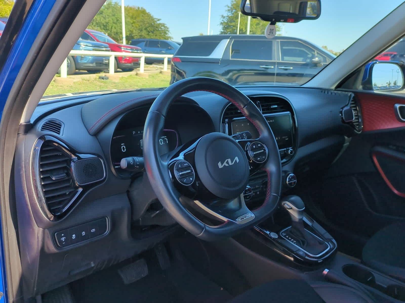 2023 Kia Soul GT-Line photo 2