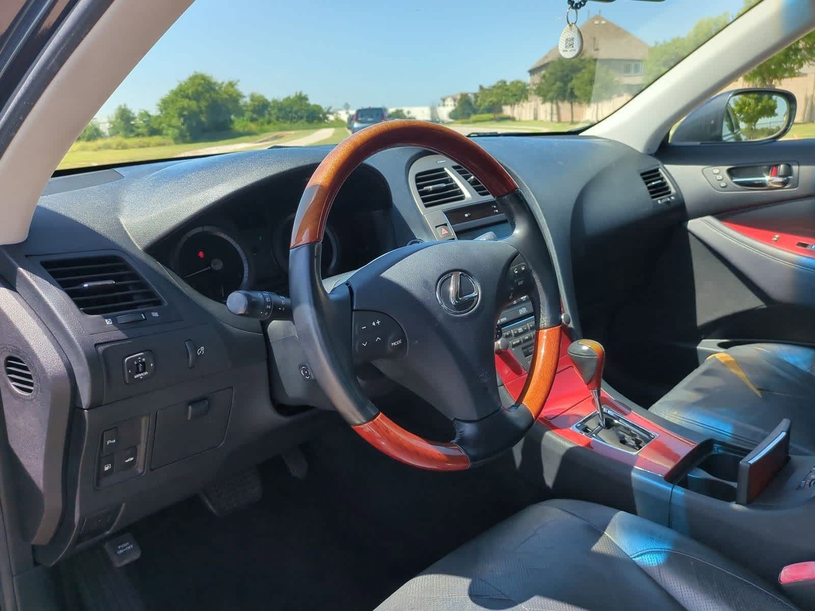 Thumbnail: 2009 Lexus ES - 2