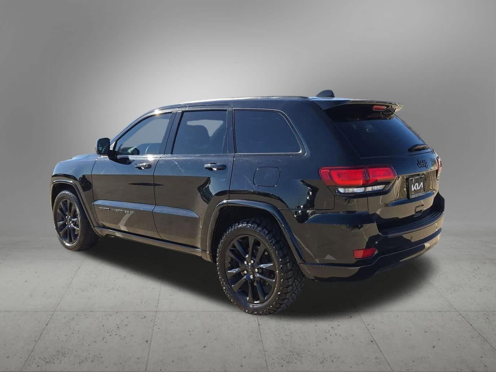 Thumbnail: 2019 Jeep Grand Cherokee - 4