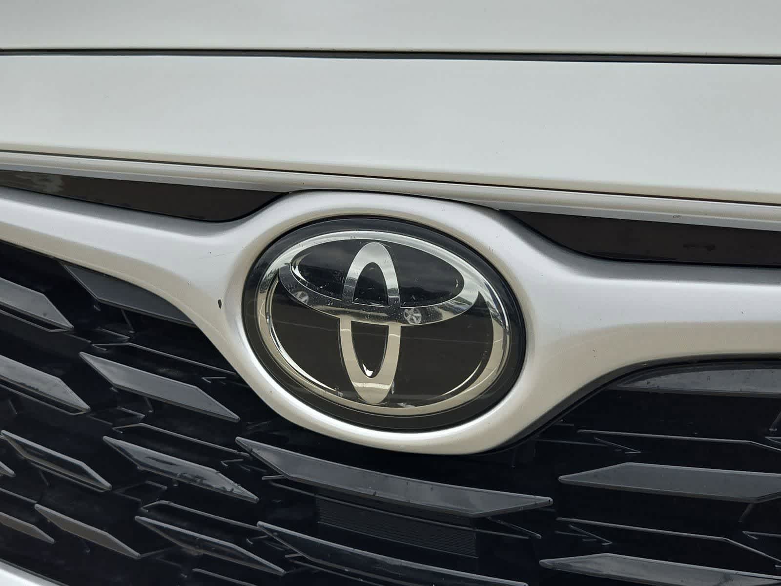 Thumbnail: 2021 Toyota Highlander - 11