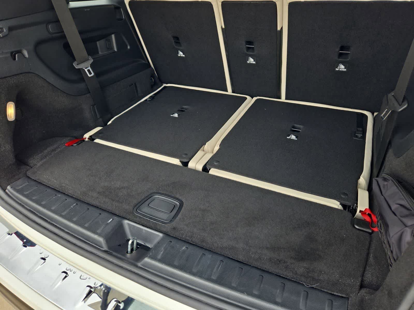 Thumbnail: 2022 Mercedes-Benz GLB - 33