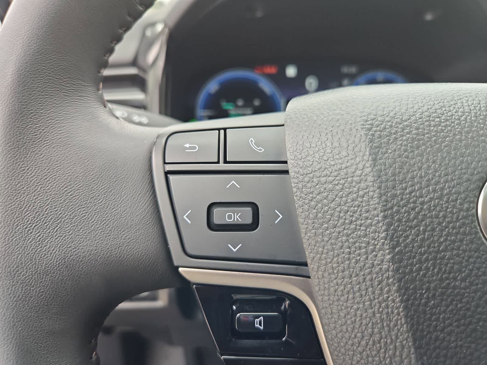 Thumbnail: 2025 Toyota Camry - 23