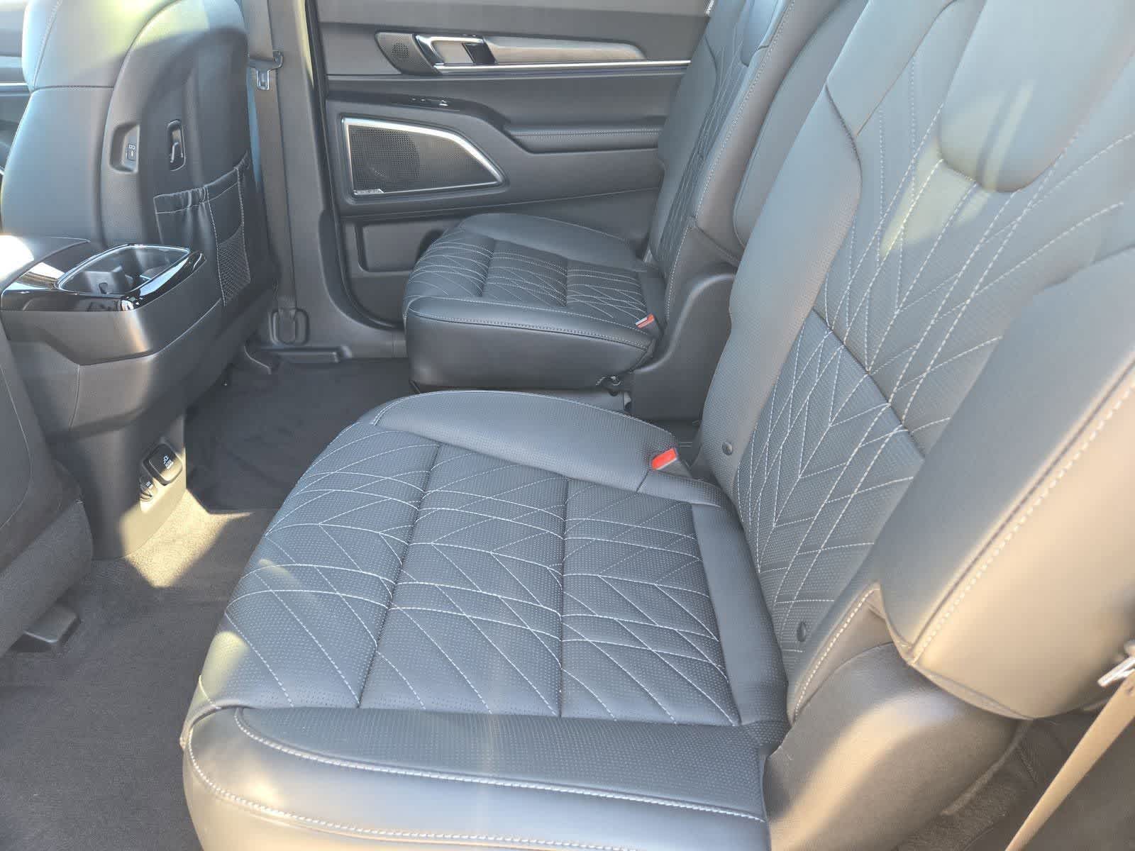 Thumbnail: 2024 Kia Telluride - 19