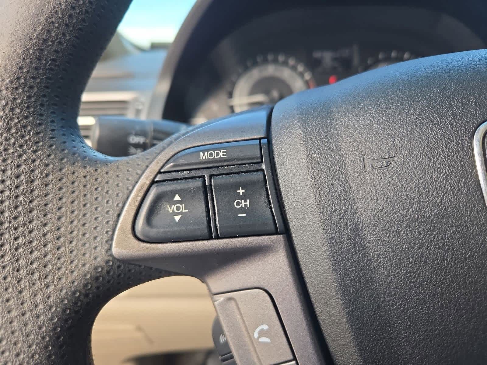 Thumbnail: 2012 Honda Odyssey - 22