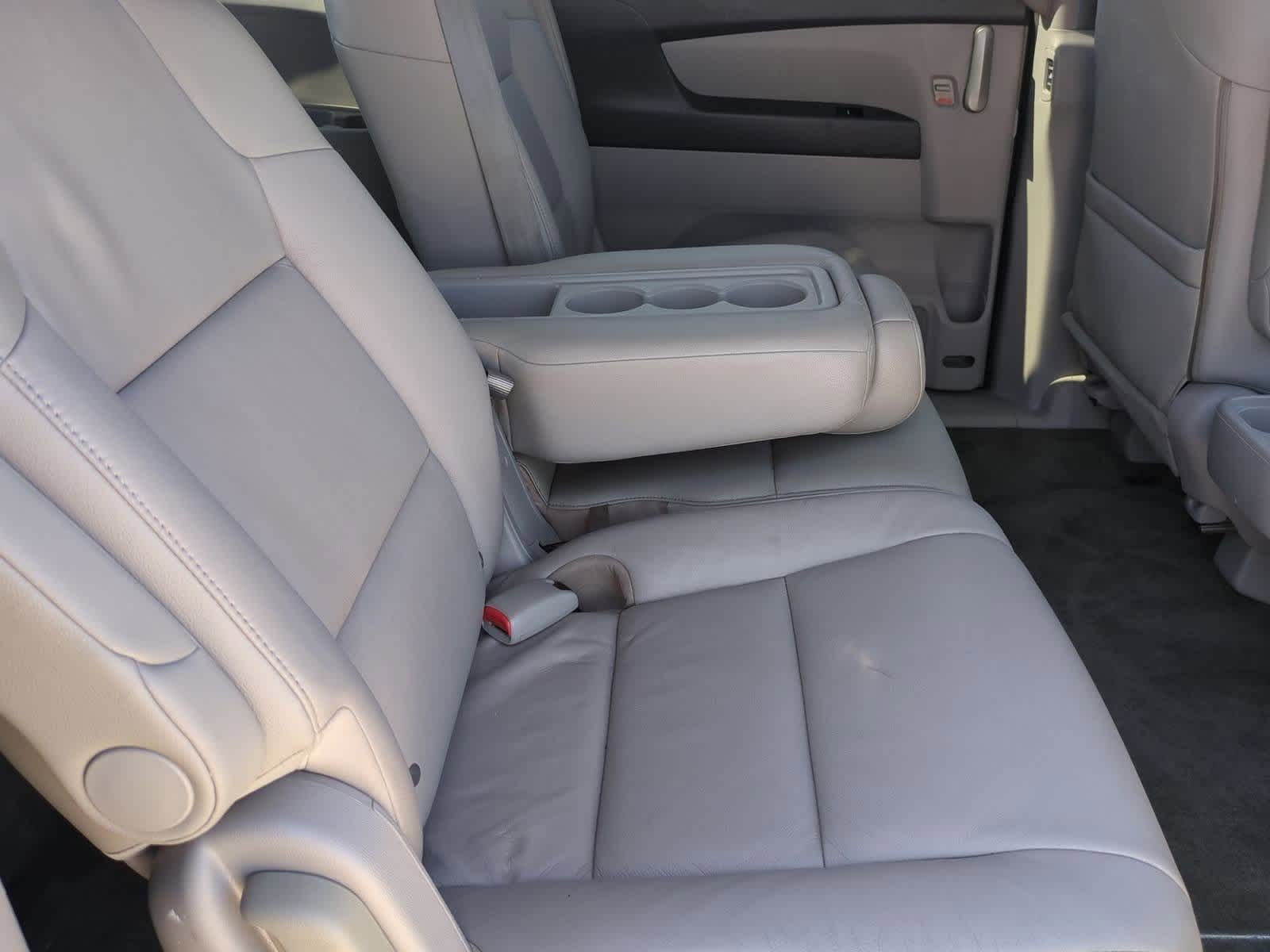 Thumbnail: 2013 Honda Odyssey - 20