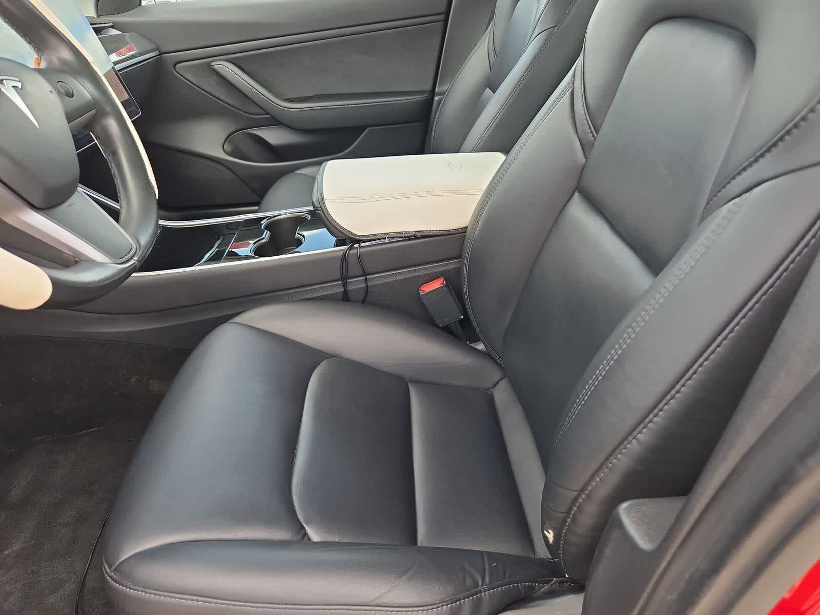 Thumbnail: 2018 Tesla Model 3 - 14