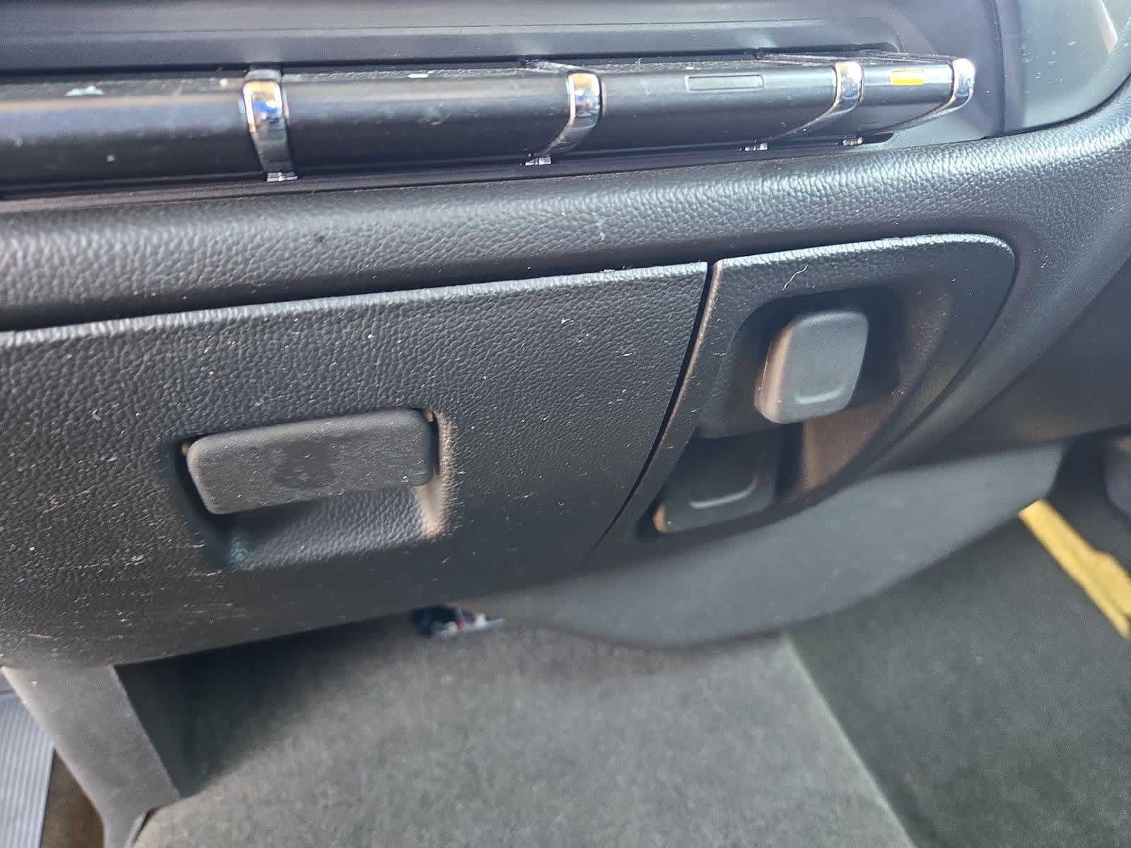 Thumbnail: 2016 Chevrolet Silverado 1500 - 29