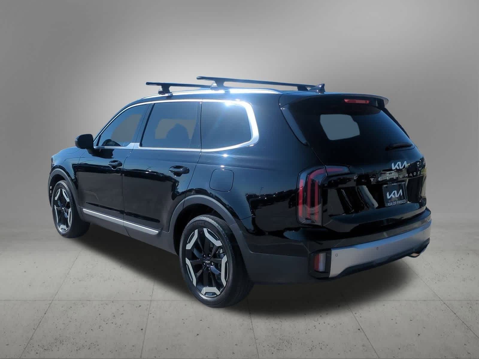 Thumbnail: 2023 Kia Telluride - 4