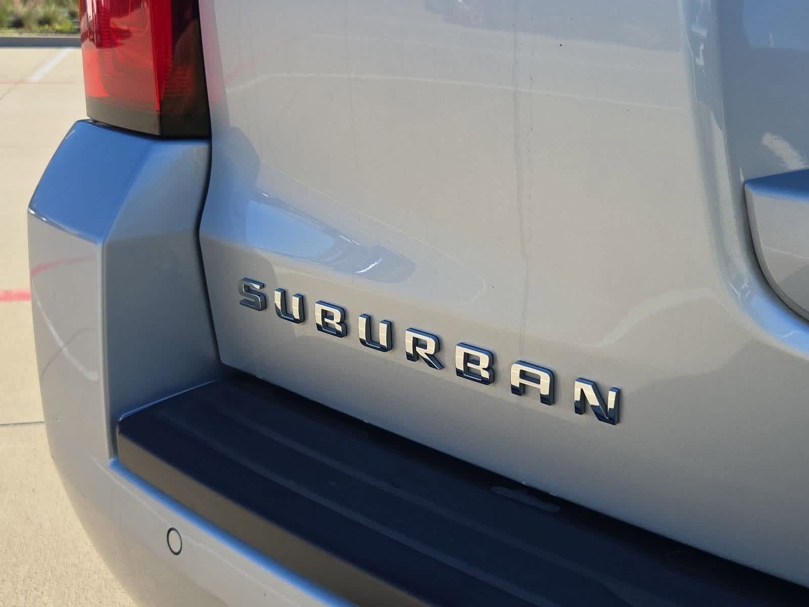 Thumbnail: 2017 Chevrolet Suburban - 12