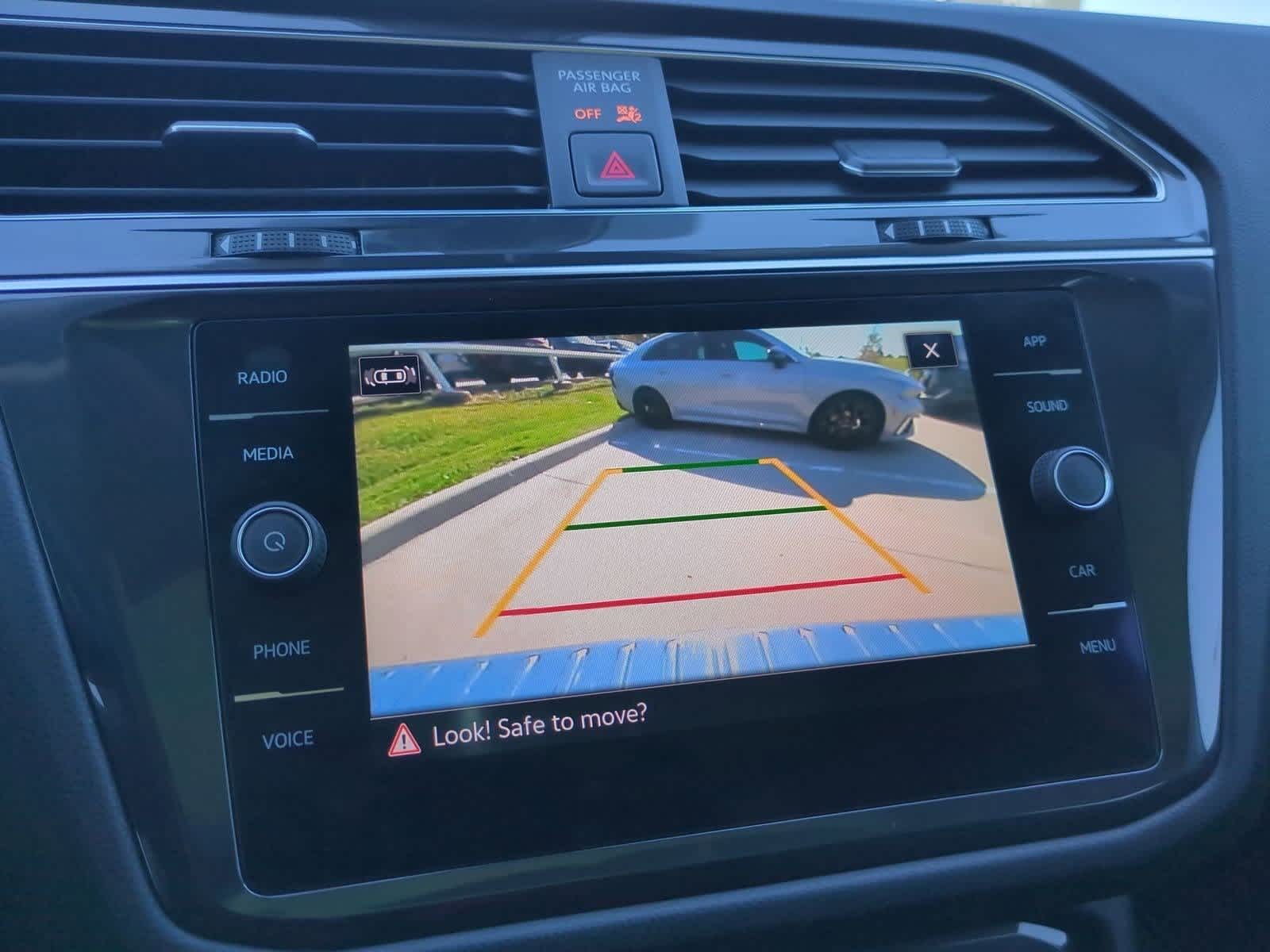 Thumbnail: 2022 Volkswagen Tiguan - 29