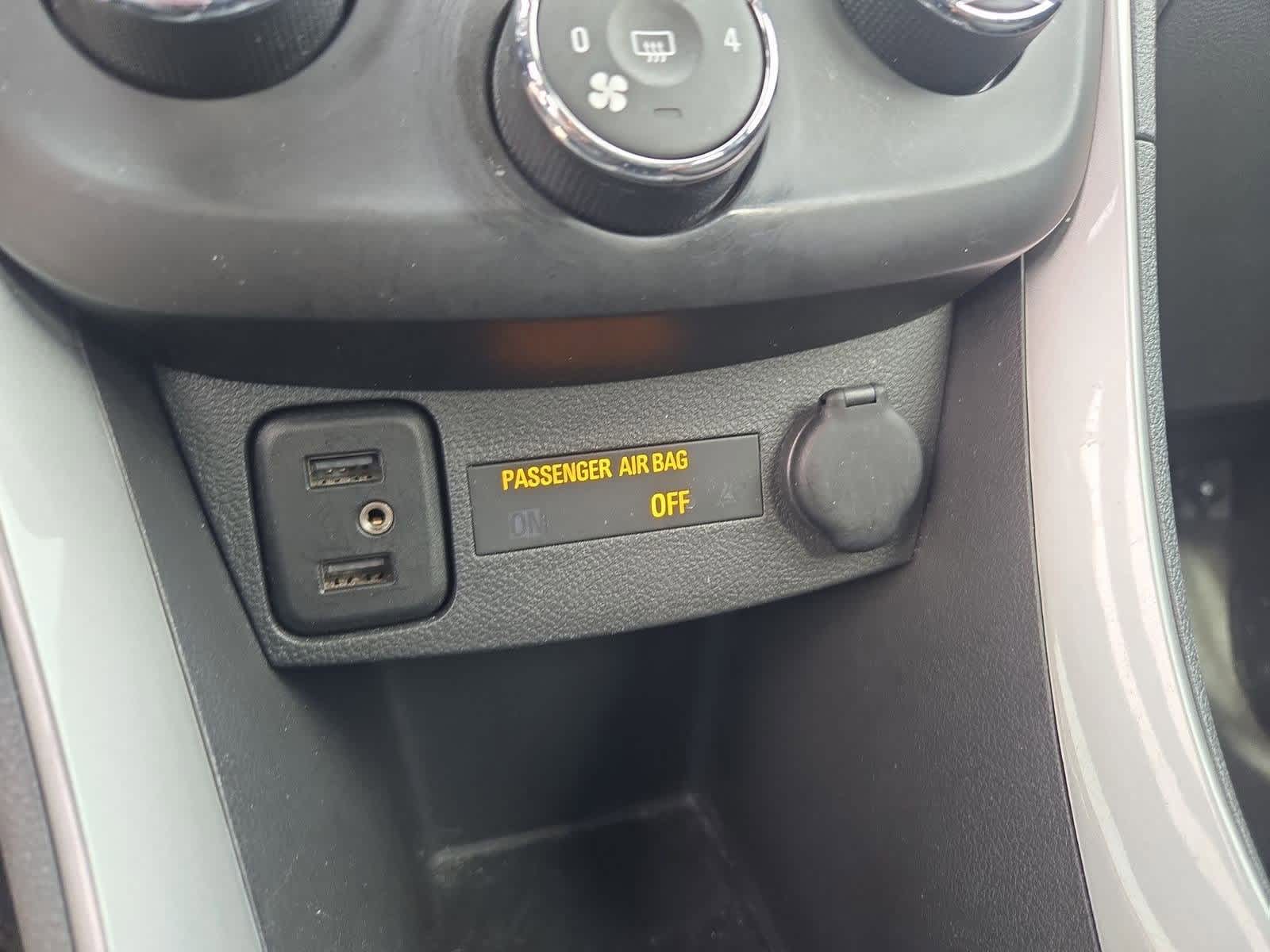 Thumbnail: 2020 Chevrolet Trax - 27