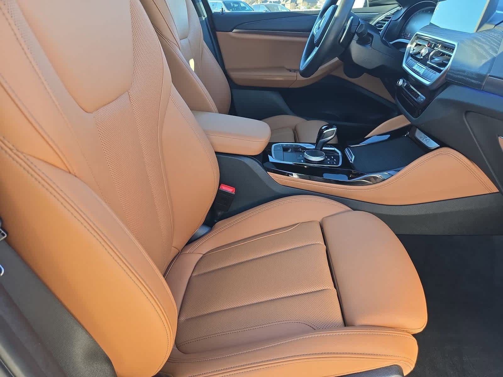 Thumbnail: 2023 BMW X4 - 22