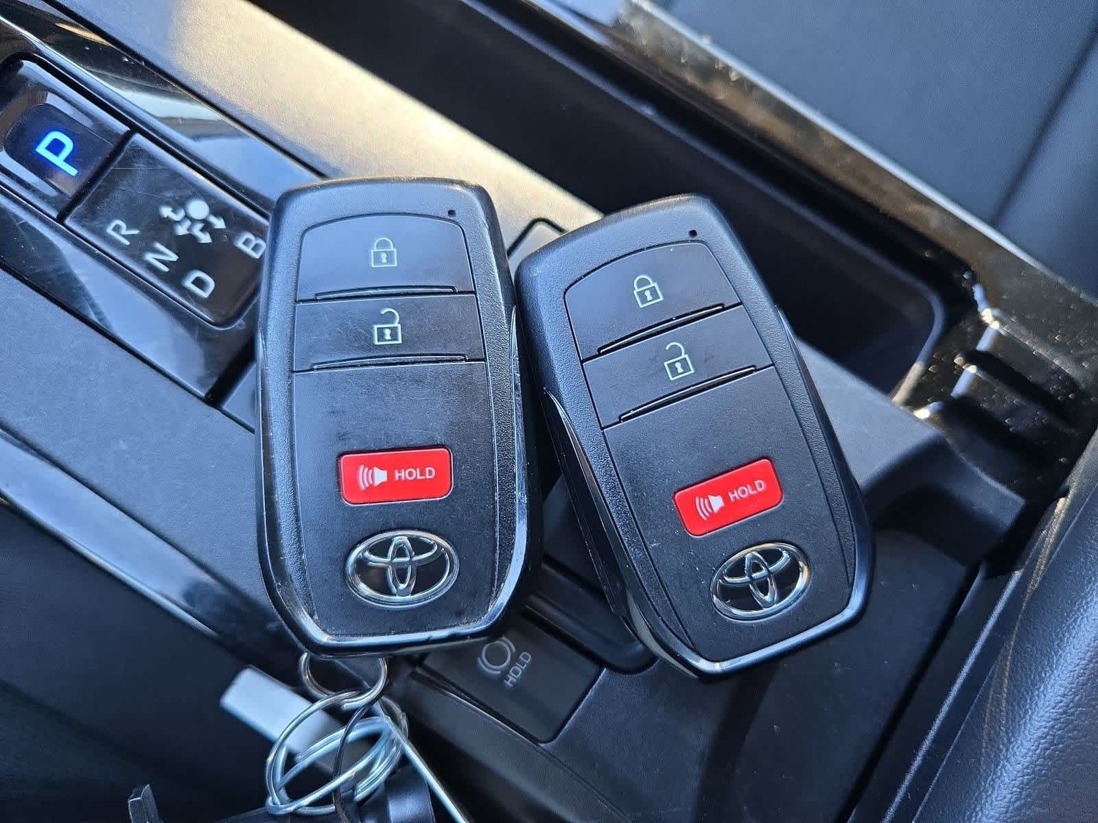 Thumbnail: 2024 Toyota Prius - 32