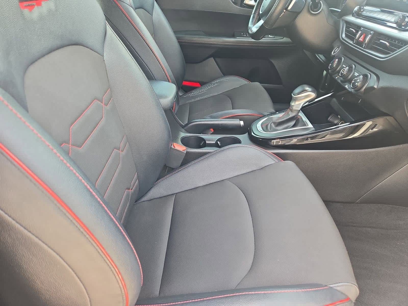 Thumbnail: 2020 Kia Forte - 21