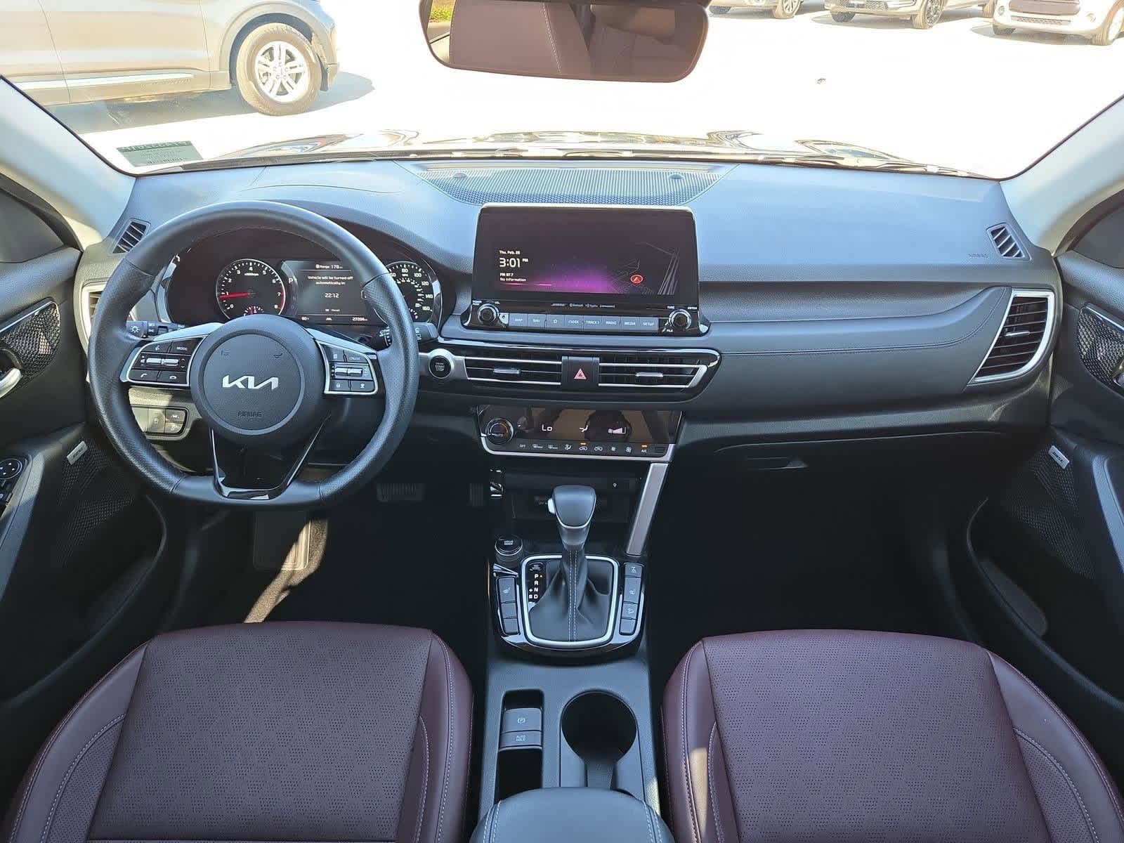 Thumbnail: 2023 Kia Seltos - 13