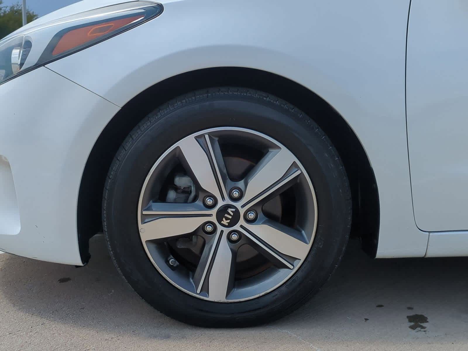 Thumbnail: 2018 Kia Forte - 12