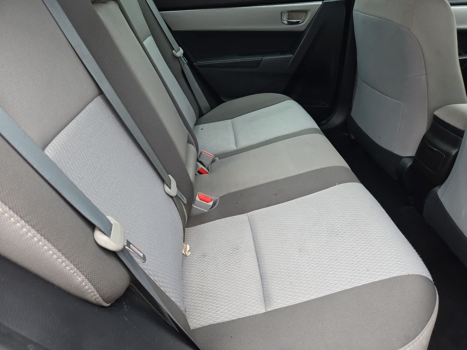 2017 Toyota Corolla LE - Photo 19