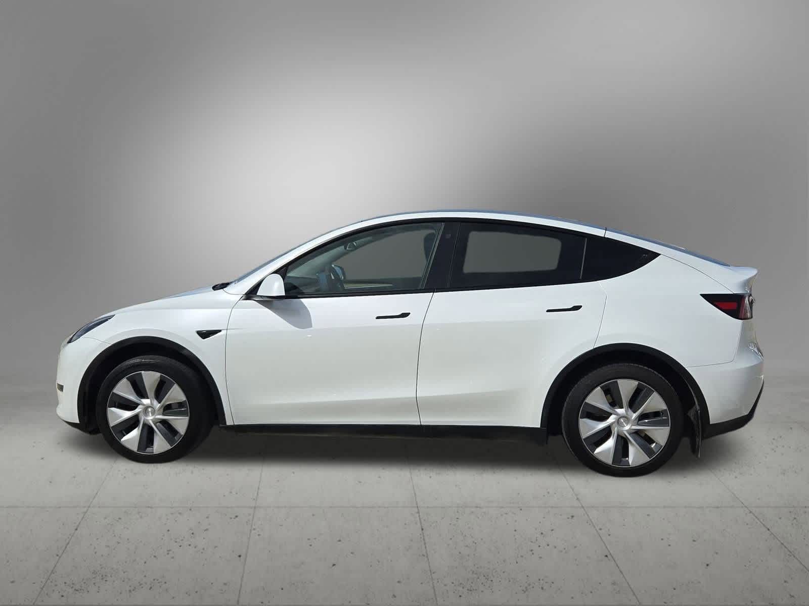 Thumbnail: 2023 Tesla Model Y - 9