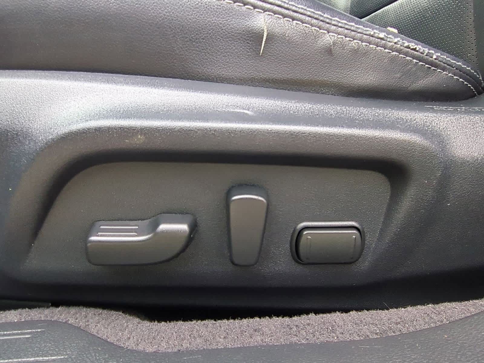 Thumbnail: 2016 Subaru Outback - 17