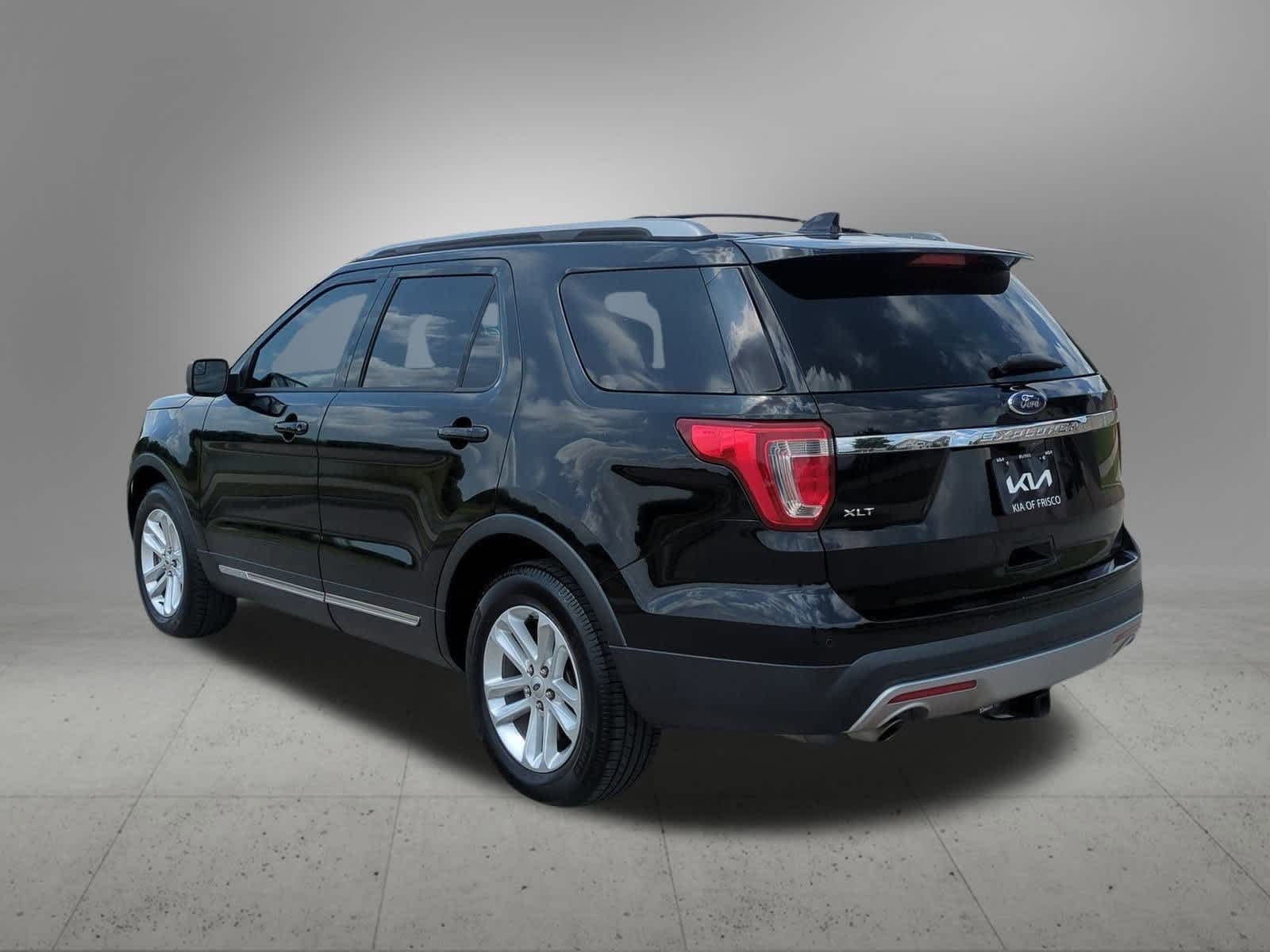 Thumbnail: 2017 Ford Explorer - 4