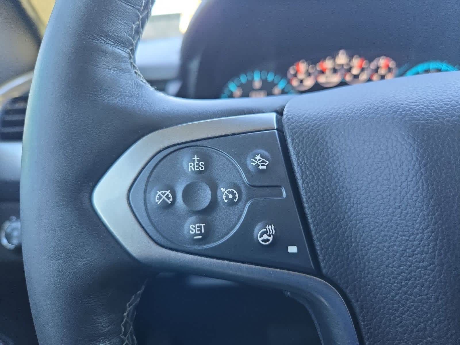 Thumbnail: 2017 Chevrolet Suburban - 23