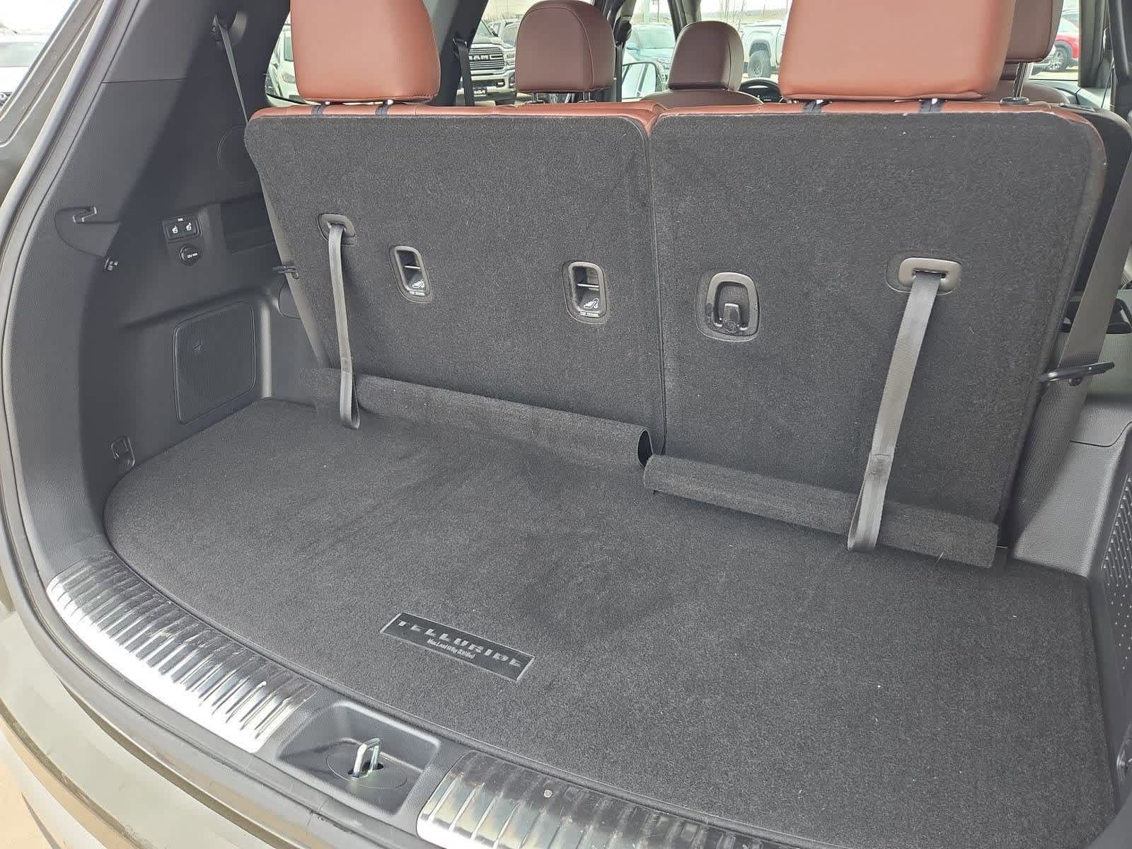 Thumbnail: 2023 Kia Telluride - 35