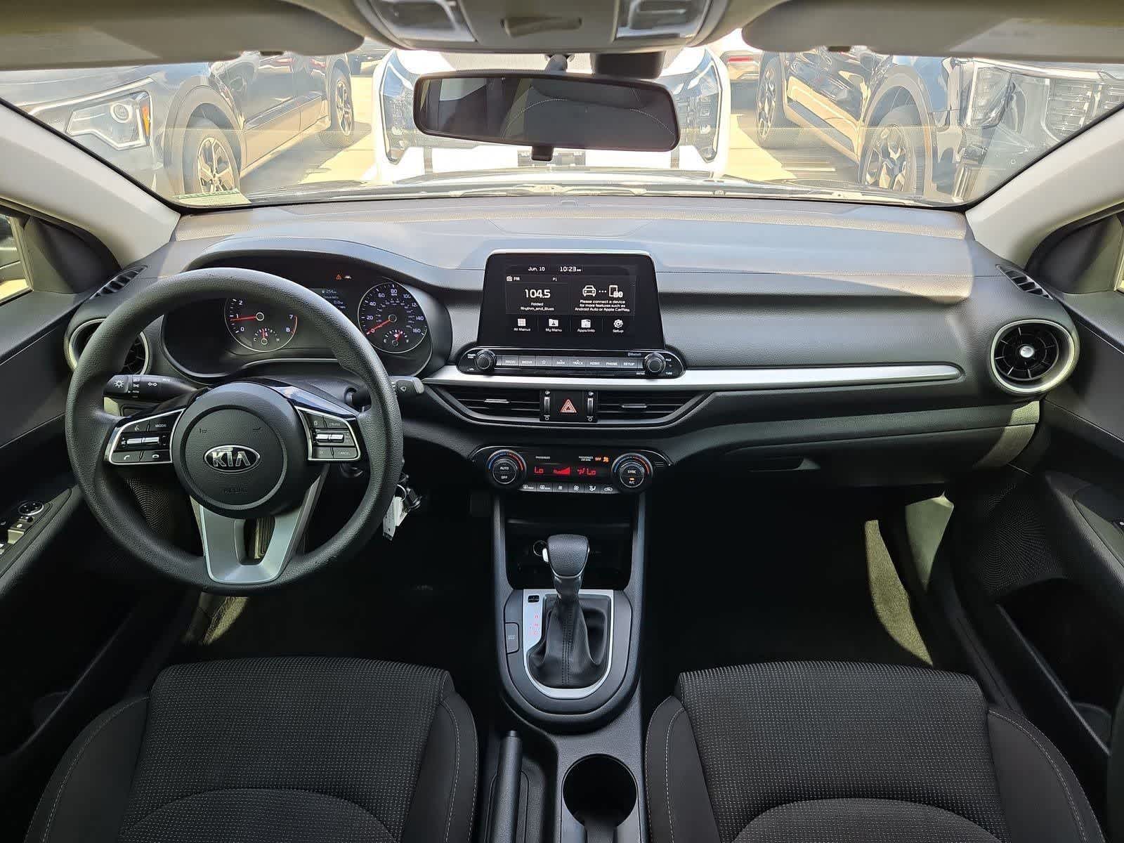 Thumbnail: 2019 Kia Forte - 14