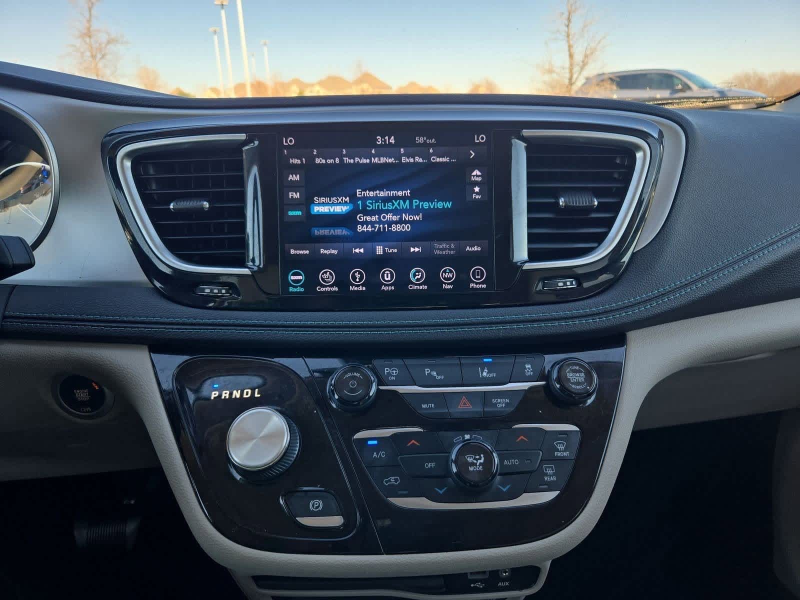 Thumbnail: 2018 Chrysler Pacifica - 26