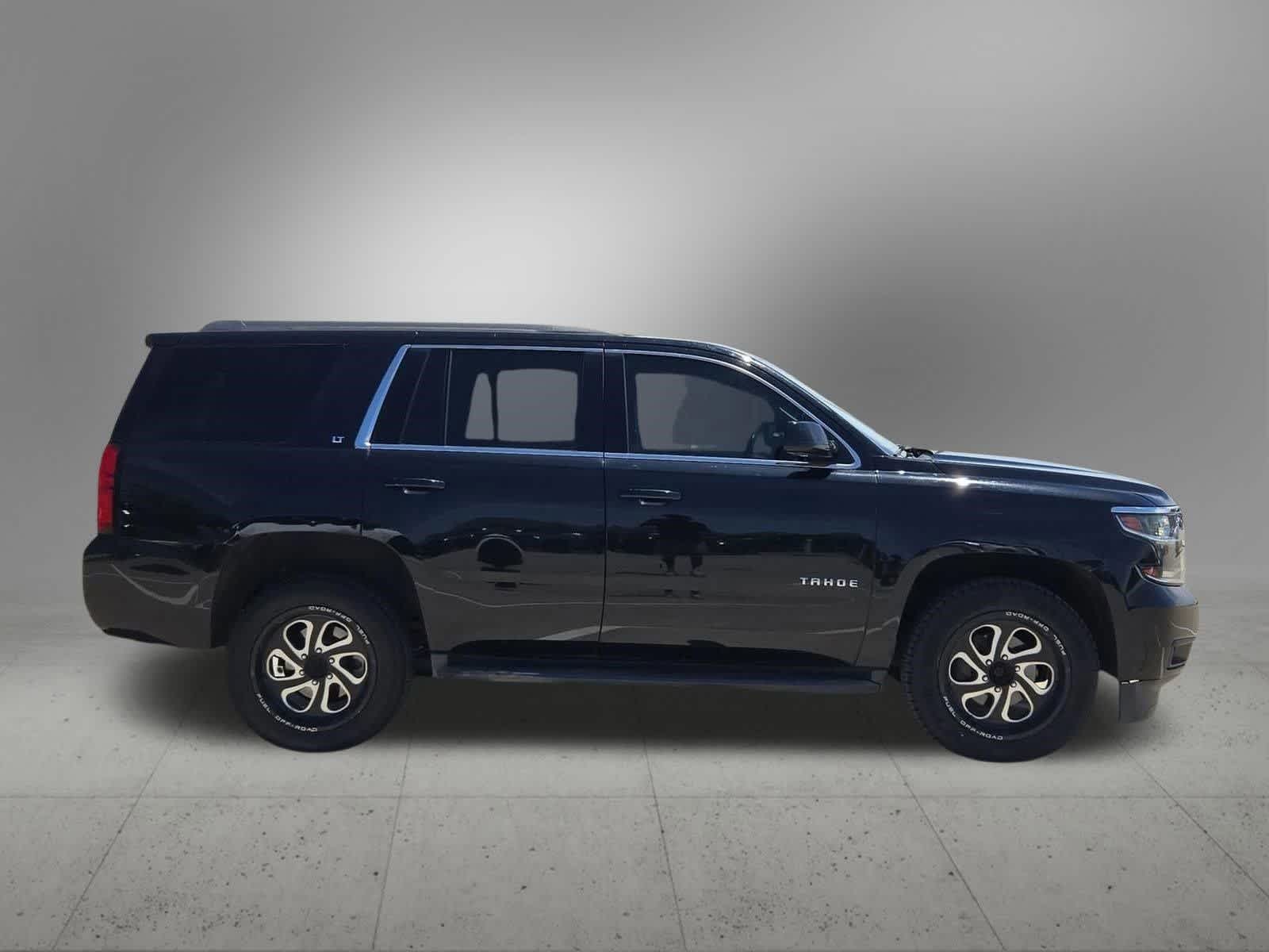 Thumbnail: 2019 Chevrolet Tahoe - 10
