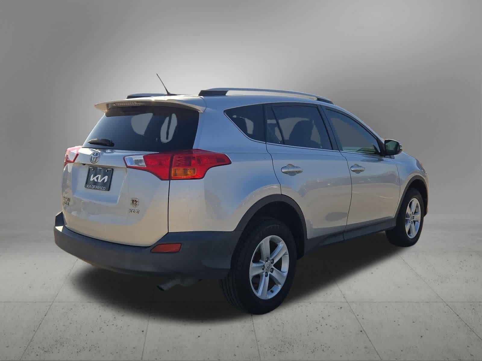 Thumbnail: 2013 Toyota RAV4 - 6