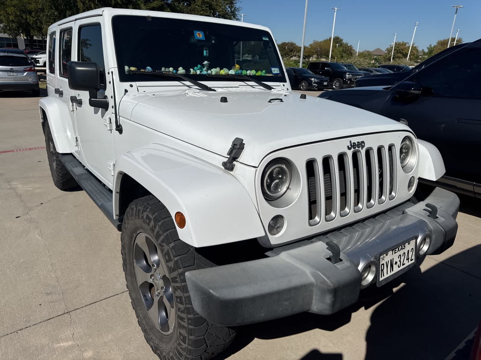 2016 Jeep Wrangler Unlimited Sahara photo 2