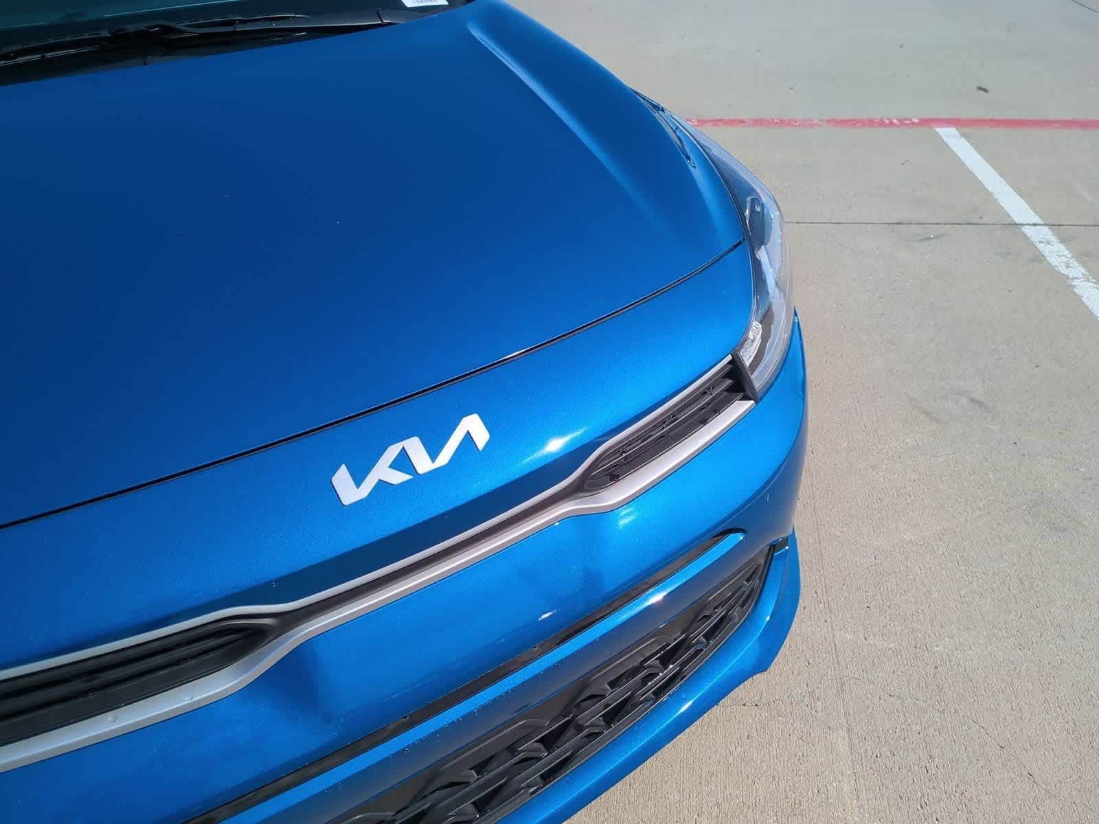 Thumbnail: 2023 Kia Rio - 10