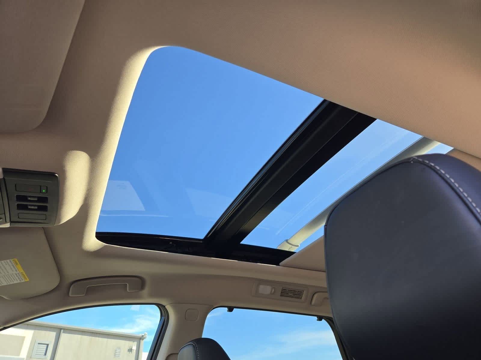 Thumbnail: 2022 Nissan Pathfinder - 18