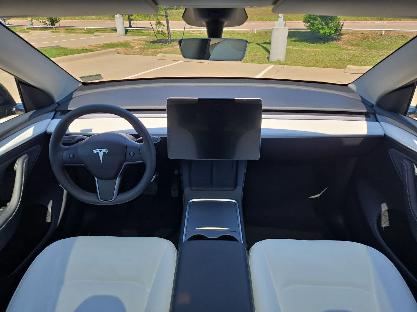 Thumbnail: 2025 Tesla Model Y - 13