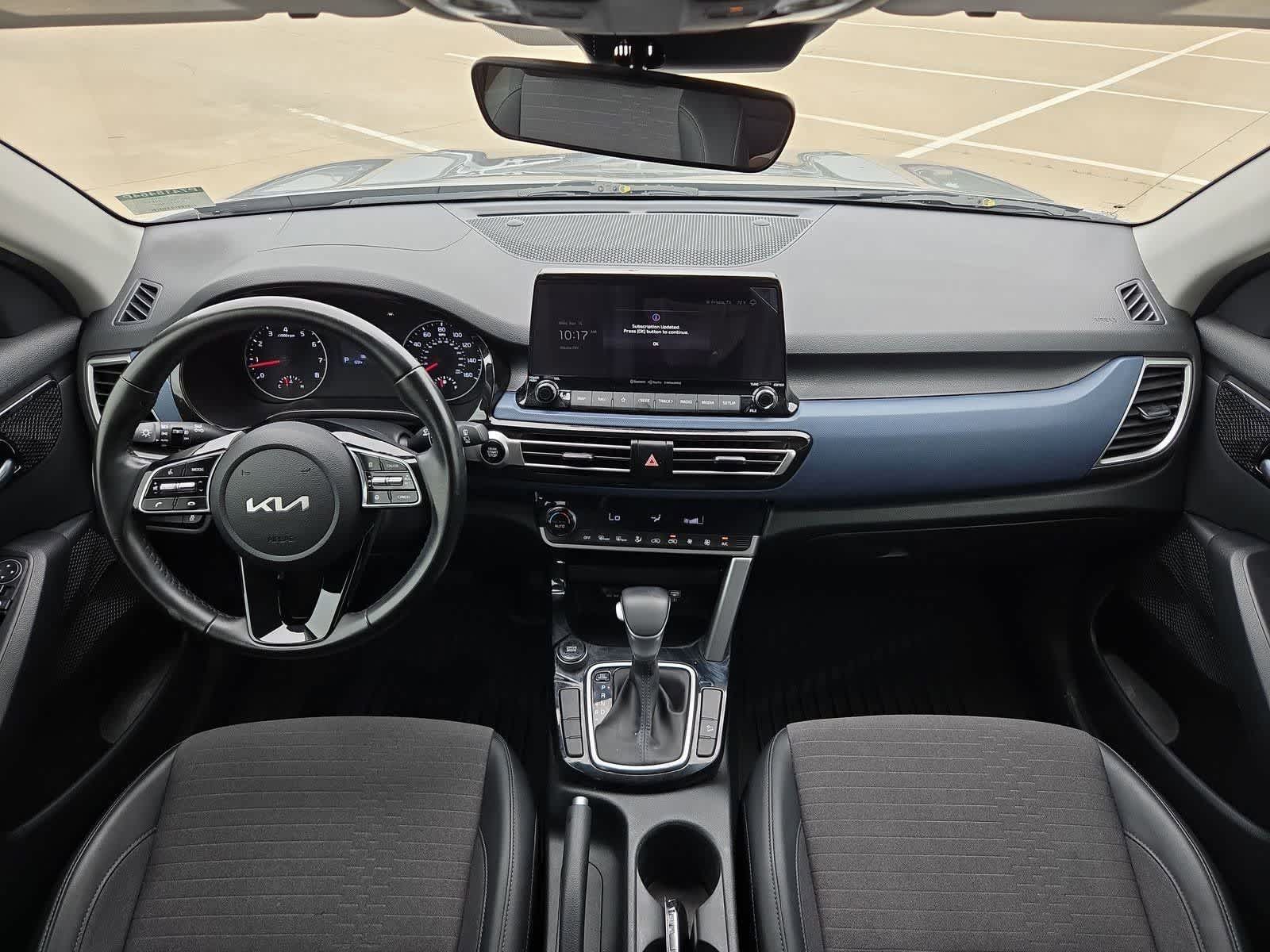 Thumbnail: 2023 Kia Seltos - 13