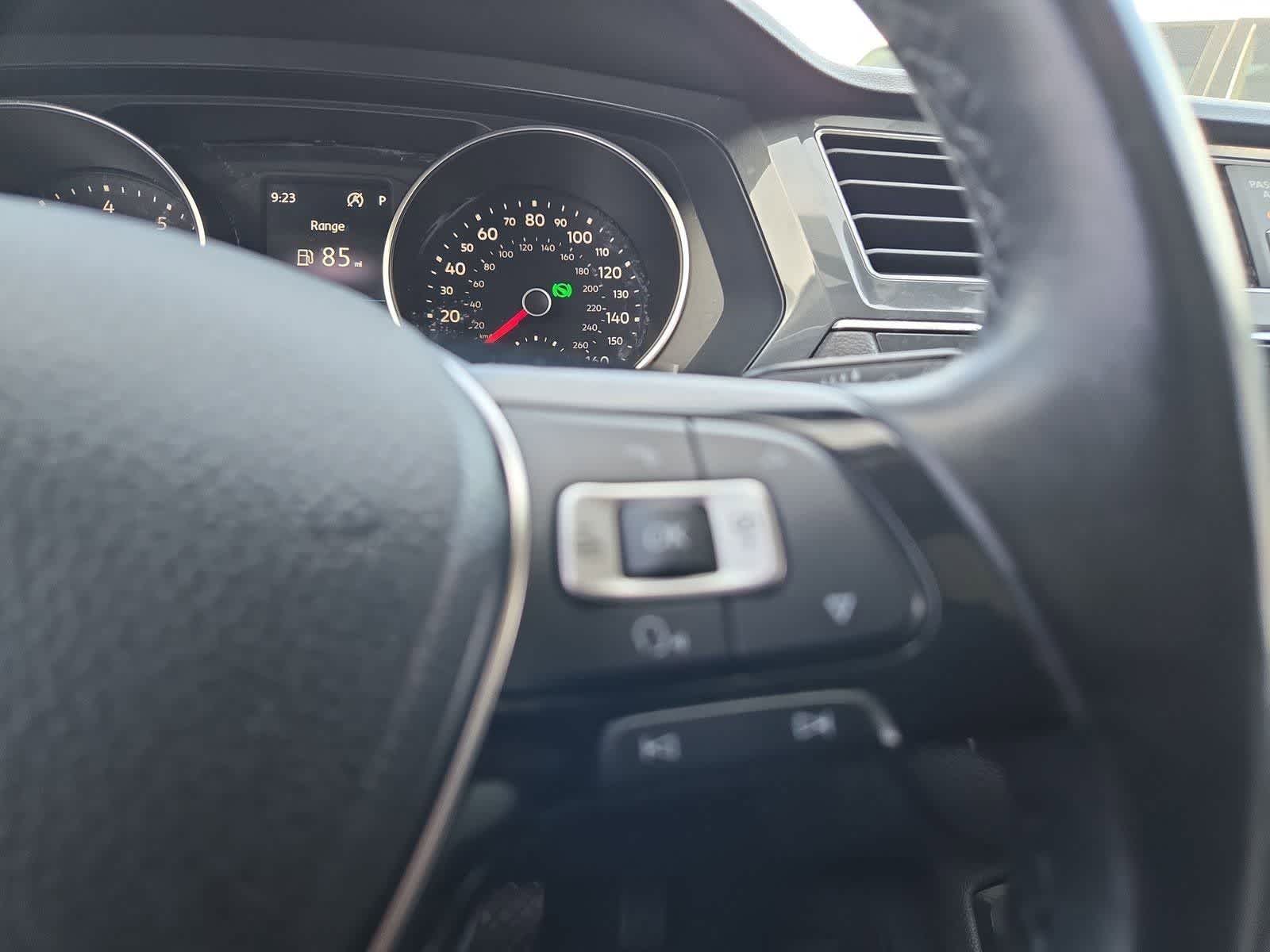 Thumbnail: 2018 Volkswagen Tiguan - 24