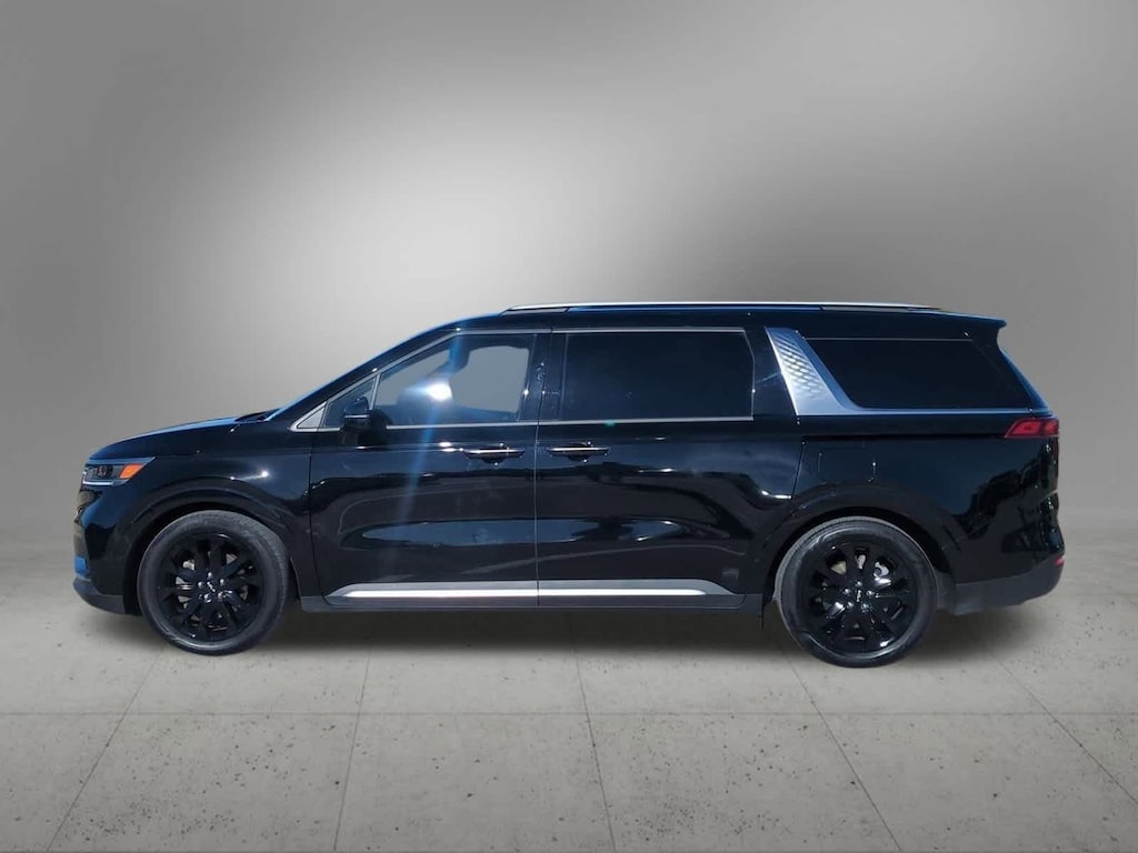 Used 2024 Kia Carnival SX MPV