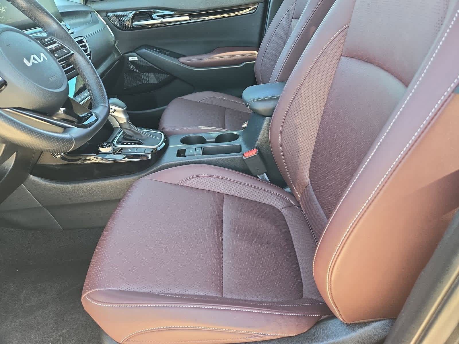 Thumbnail: 2023 Kia Seltos - 14