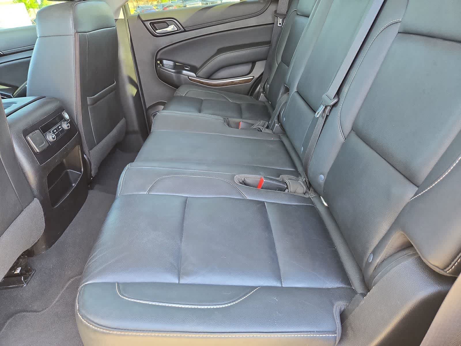 Thumbnail: 2019 Chevrolet Tahoe - 17