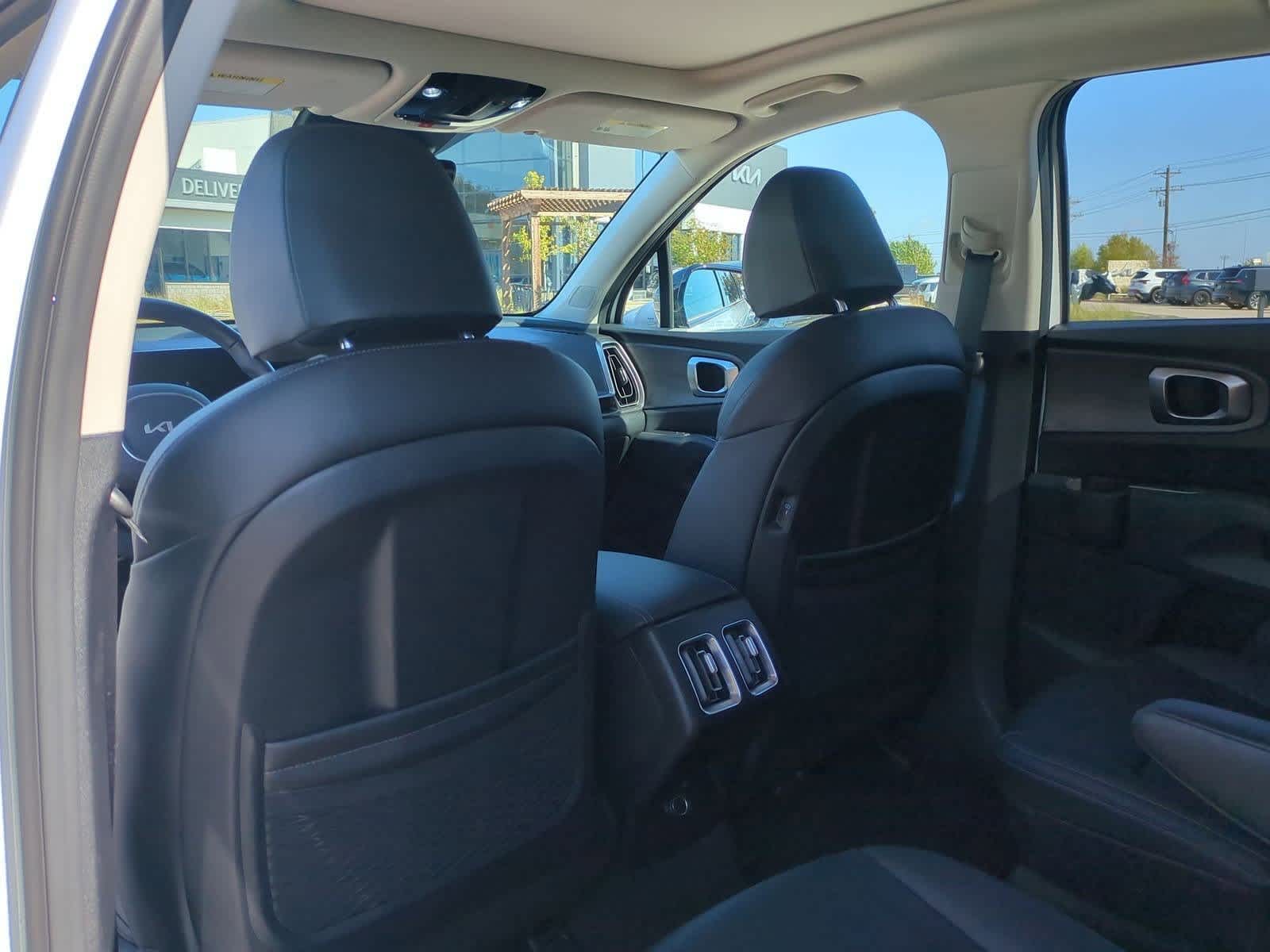 Thumbnail: 2025 Kia Sorento - 17