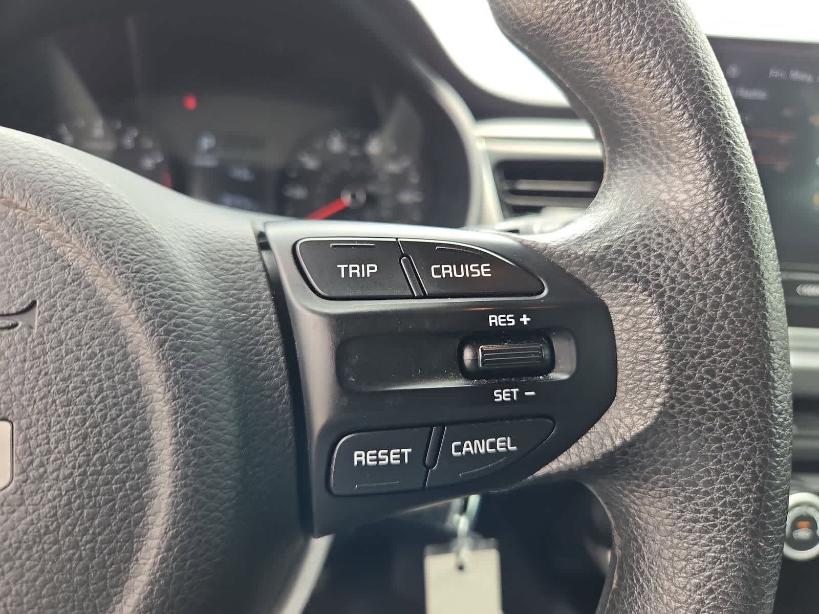 Thumbnail: 2023 Kia Rio - 23