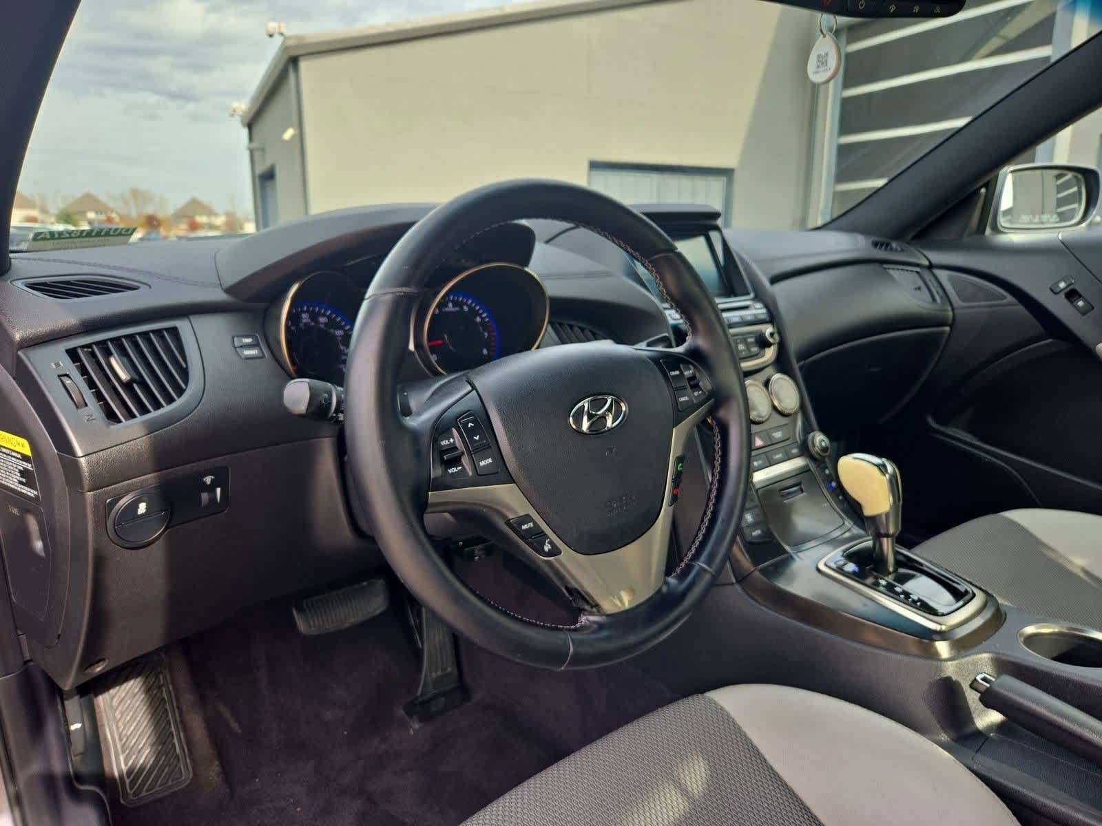 Thumbnail: 2013 Hyundai Genesis - 2